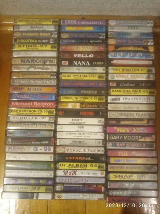 кассеты  лицензионные видео кассеты отличном состояние
