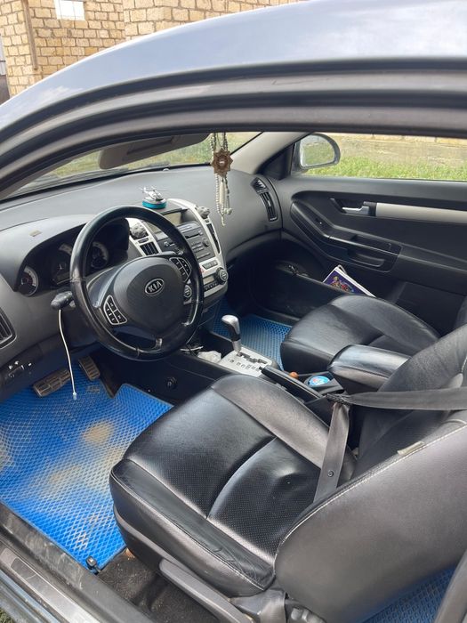 Машина  Kia Ceed