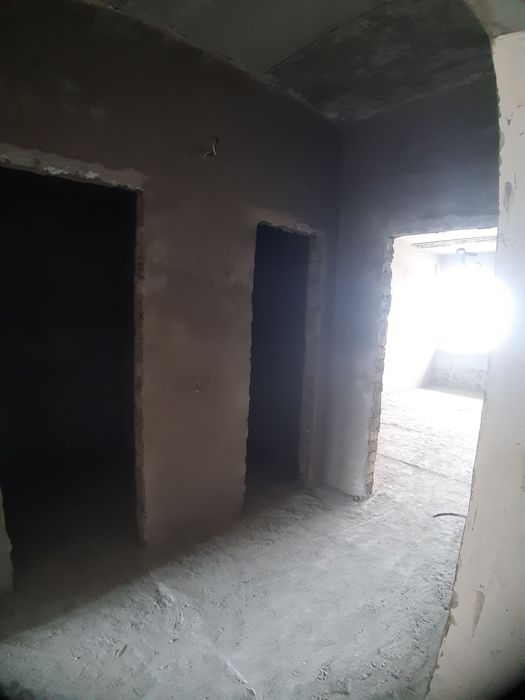 67 kv kvartira Srochno sotiladi. Garden city. Moʻljal: 22-maktab