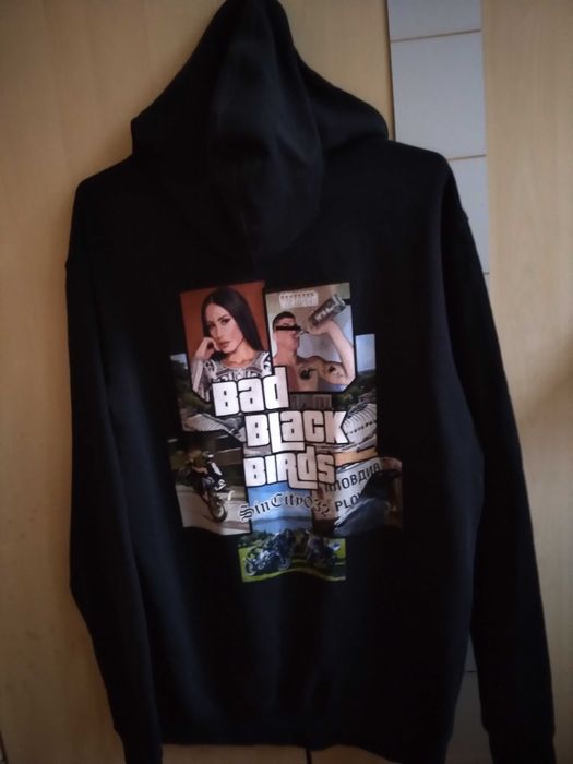 Суичър черен с надписи за тинейджари