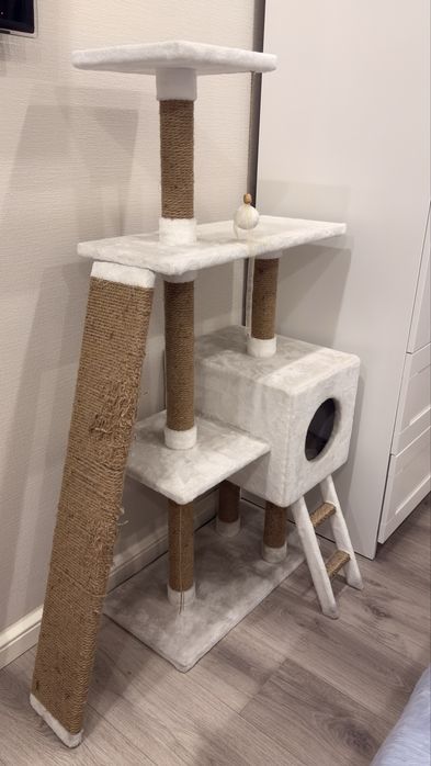 Продам уголок для кошек
