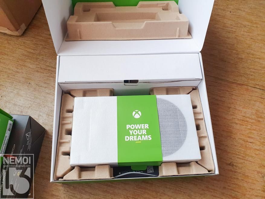 Xbox series s / обмен на ноутбук.