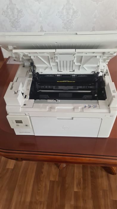 Продаётся принтер HP LaserJet Pro MFP M130a (б/у)