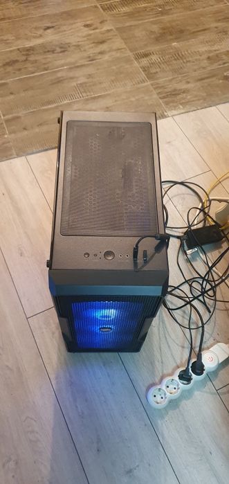 Unitate PC Gaming, i9 10900k, 16gb DDR4 , SSD 128gb