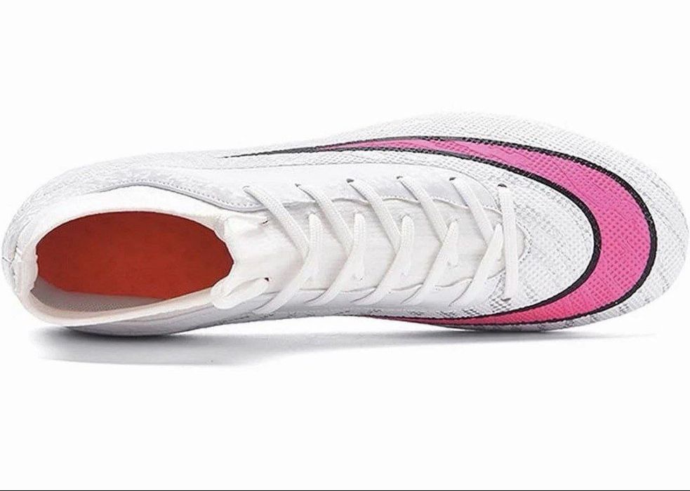 RURAN Men's Soccer Shoes Size 9.5 or 40