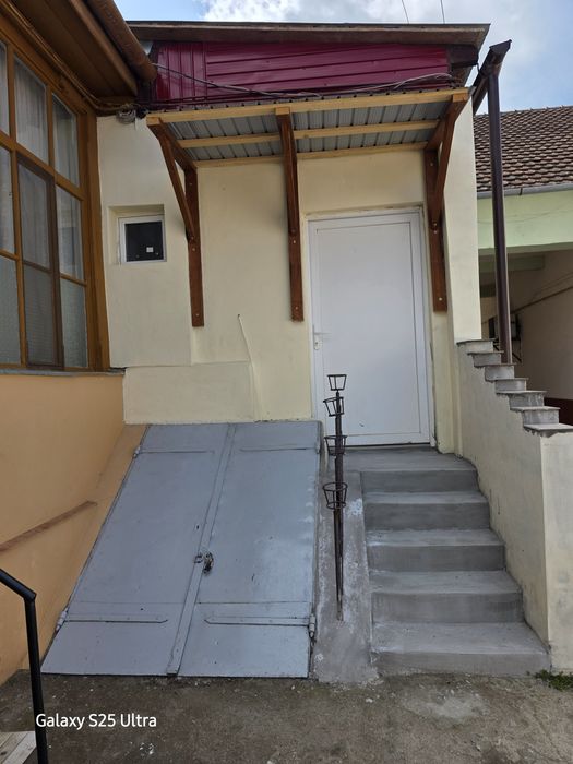 Se vinde spațiul comercial..ultra central în Deta