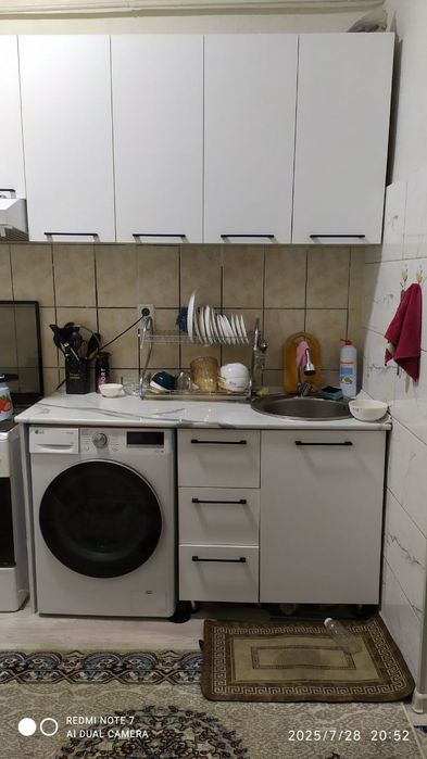 Радуга 67 да 2 хонали 2 этаж квартира сотилади. МАКЛЕРСИЗ.