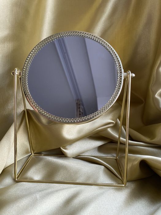 Зеркало настольное