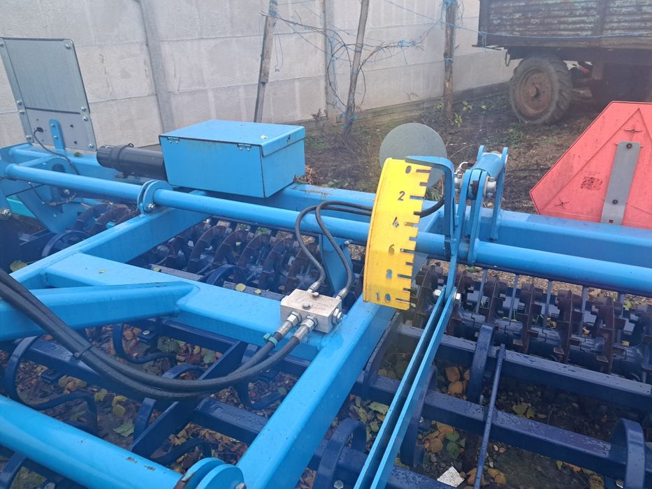 Vând kompactomat farmet k 300