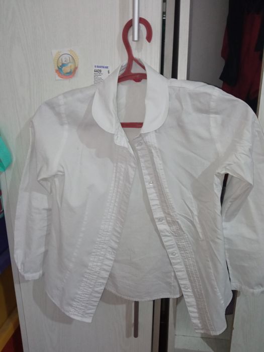 Продам школьные блузки