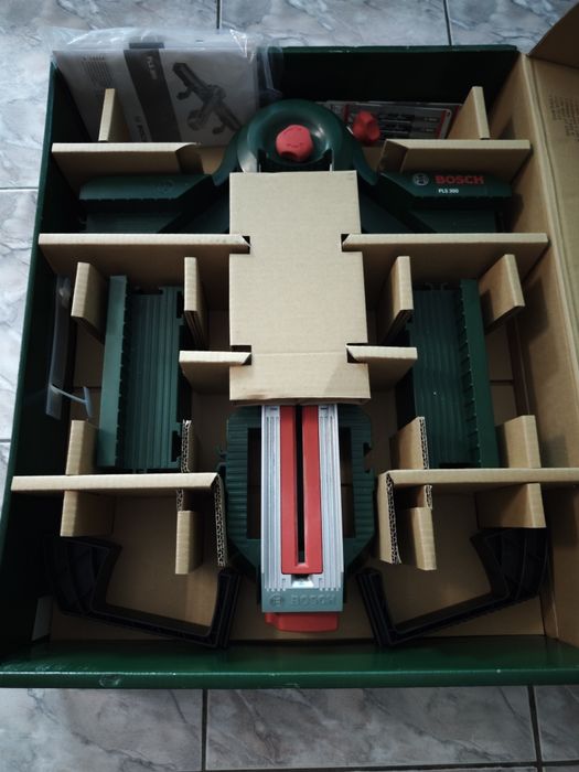 Bosch PLS 300 - statie pentru taiere, unghi 45