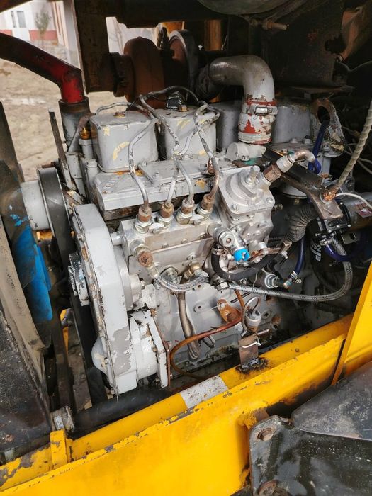 JCB ekskovatori sotiladi 2006 yil