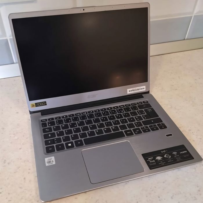 Vând laptob acer 20gb ram!!