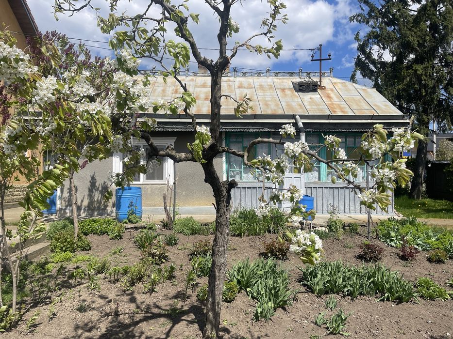 Casa cu etaj com Gropnita sat Bulbucani