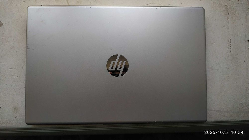 Hp-15 laptop noutbuk