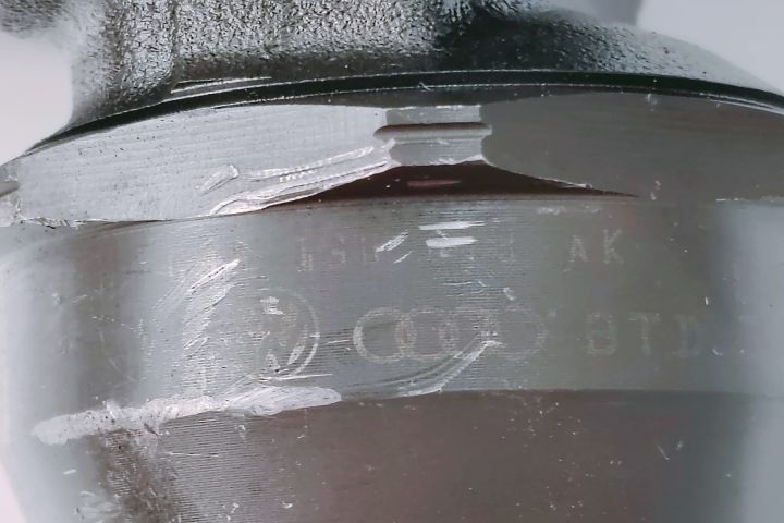 Injector  BD 038130073AK Volkswagen VW Sharan prima generatie (faceli