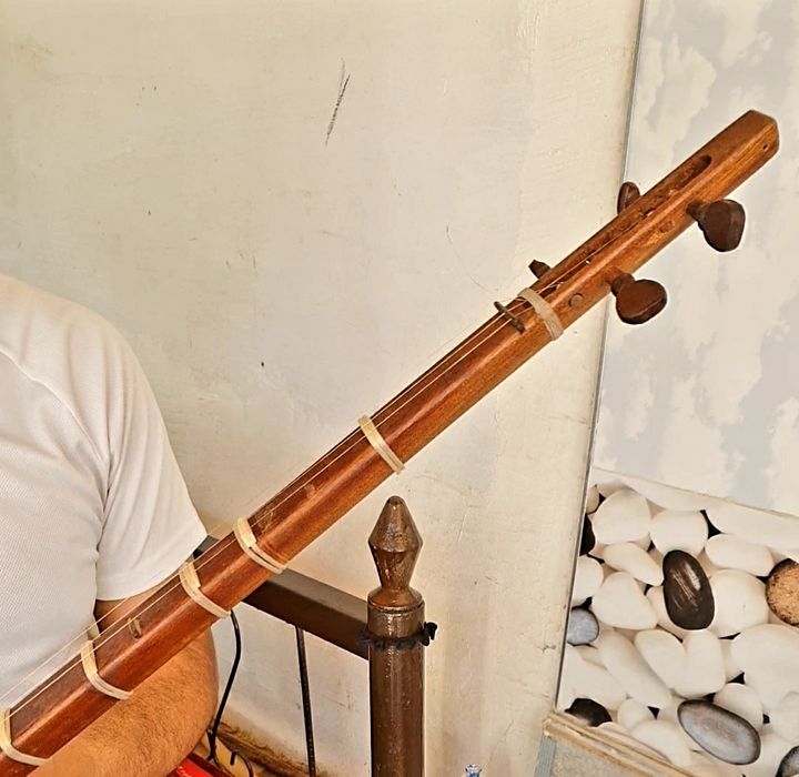 Эски танбур сотилади