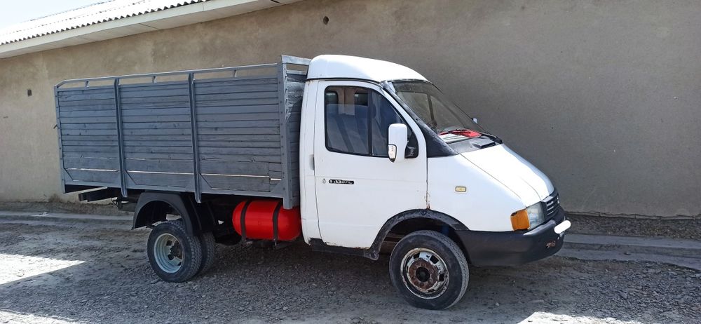 Gazel  sotiladi  2000  yil  ishga tayor