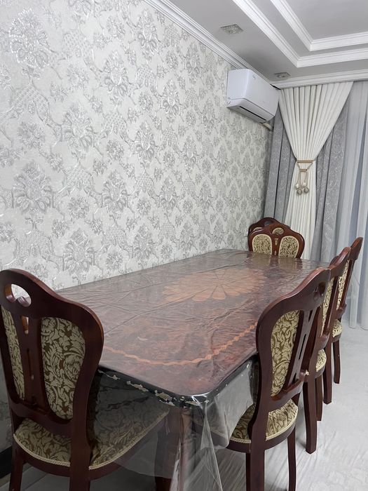 Stol 6 ta stul sotiladi