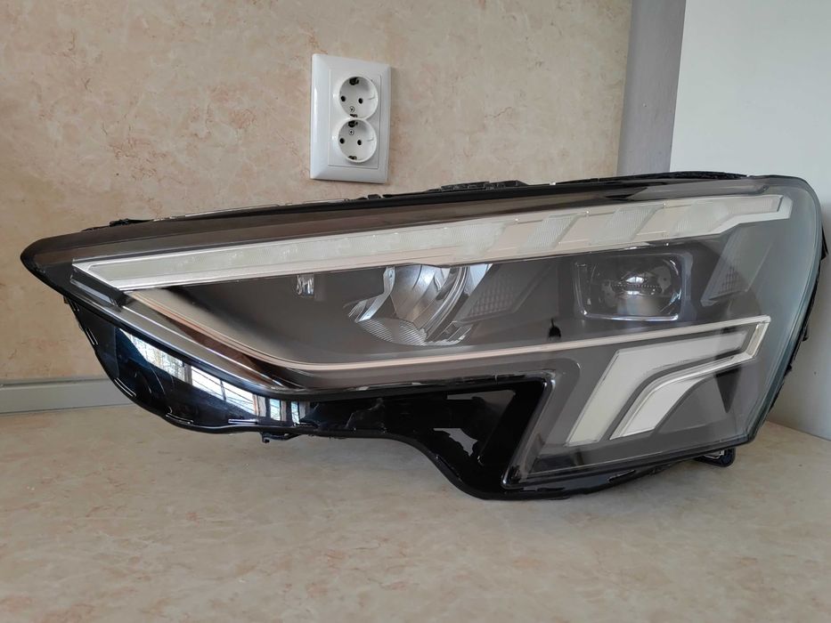 Фар Audi A3 S3 8Y LED ляв / Фар Ауди А3 С3 Оригинален
