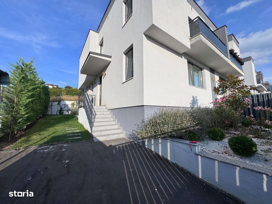 0 %Comision Duplex ultrafinisat, 5 camere–zona str Magnoliei Floresti