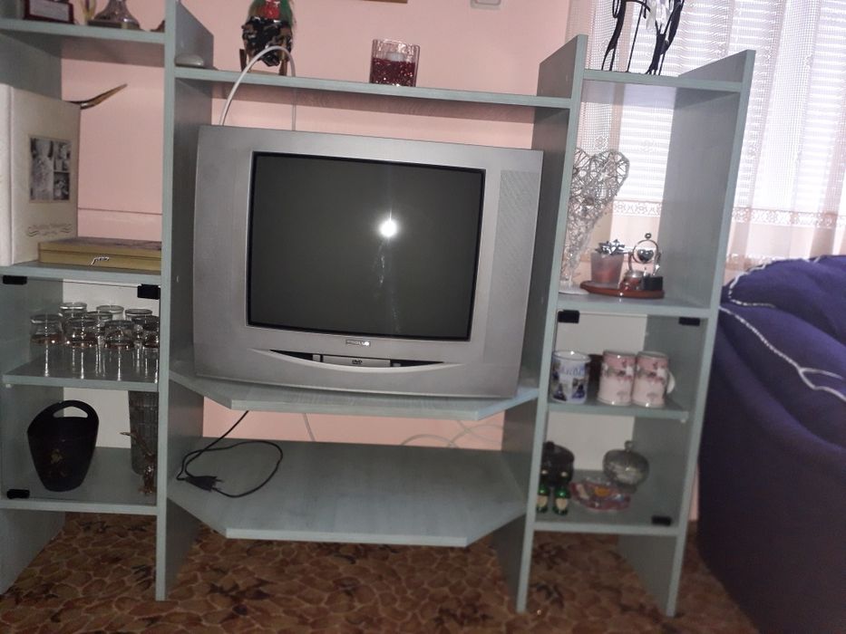 Етажерка, библиотека, шкаф