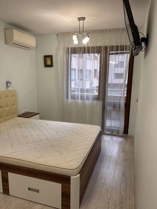 Дава се под наем Тристаен апартамент в Бургас, Лазур - 117 кв.м за 997.05 € - Снимка #3