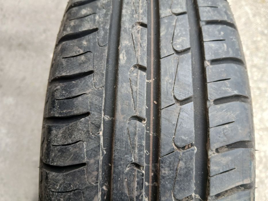 Летни гуми 14цола Dunlop 165/70/15-7мм-грайфер