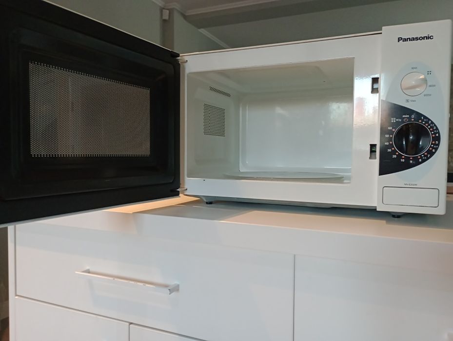 Cuptor cu microunde Panasonic - predare personala