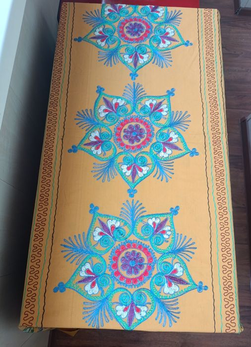 Скатерть. Машинная вышивка.