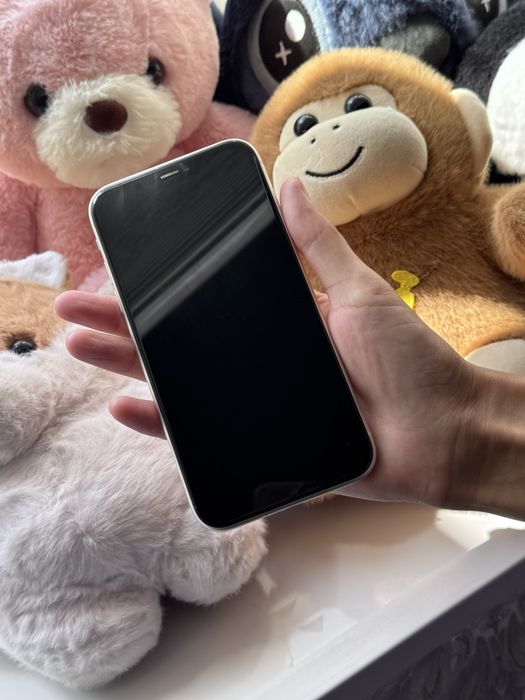 Iphone 11 идеал холатда срочно сотилади 75% акб