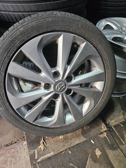 Продавам джанти зо Тойота 17 цола