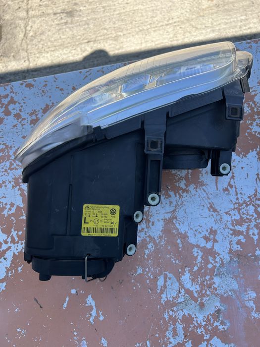 Решетка и десен фар за volkswagen touran