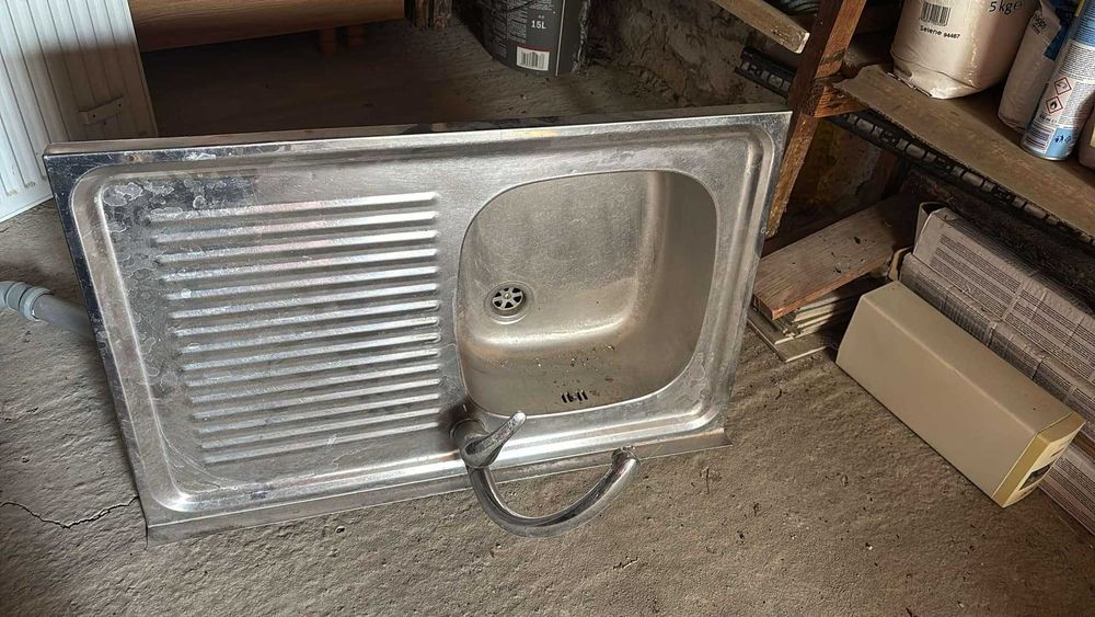 Chiuveta baie, bucatarie, calorifer, scaune