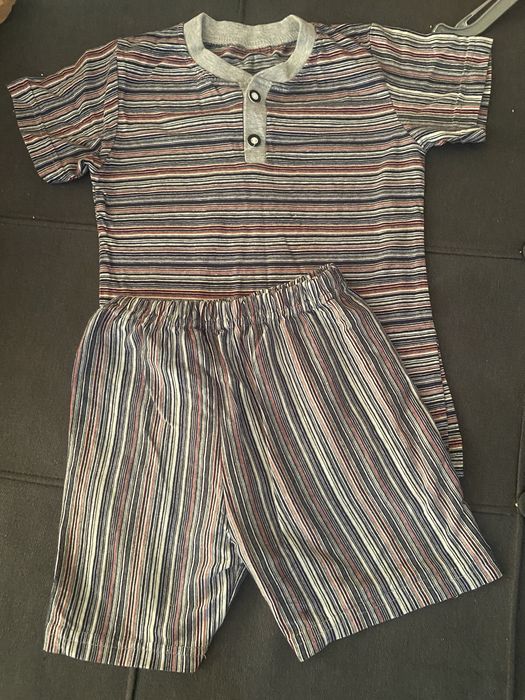 Продам трикотажный костюм двойку.