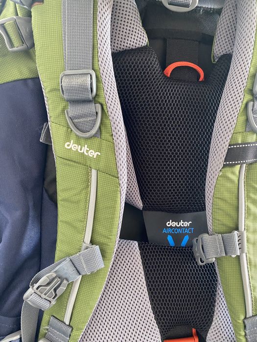 Rucsac Deuter Aircontact pro 70+15 l FOLOSIT INTR-O SINGURA DRUMETIE