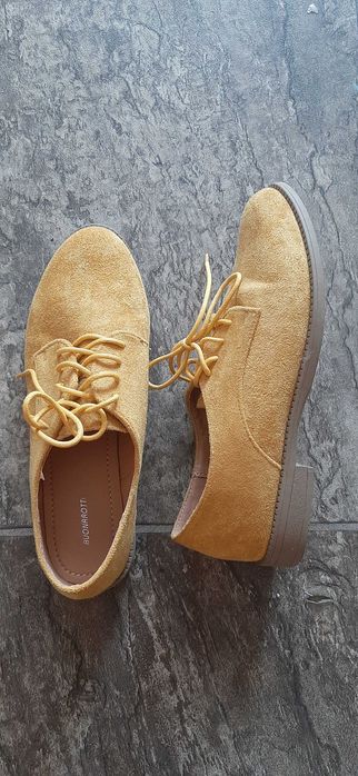 Жълти обувки, 38 номер