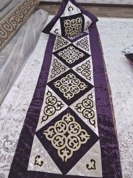 Конак корпелер.  Жастыктар