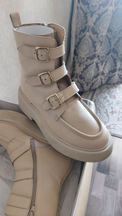 Ботинки женские,