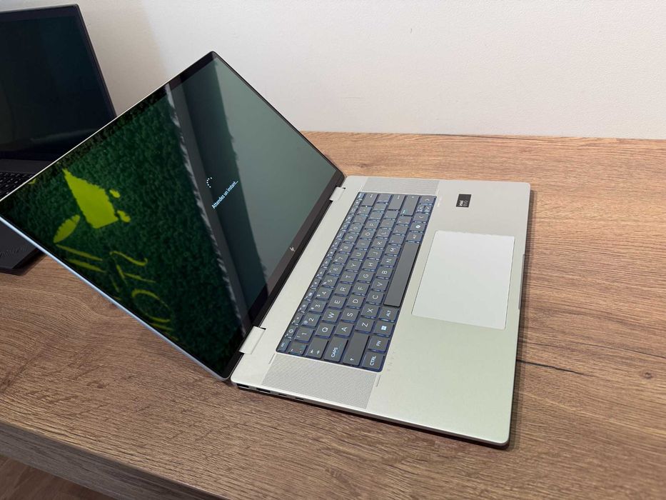 HP Envy x360 16" 3K OLED 120Hz Ultra 7 155U 32GB Ram 1TB SSD Win11