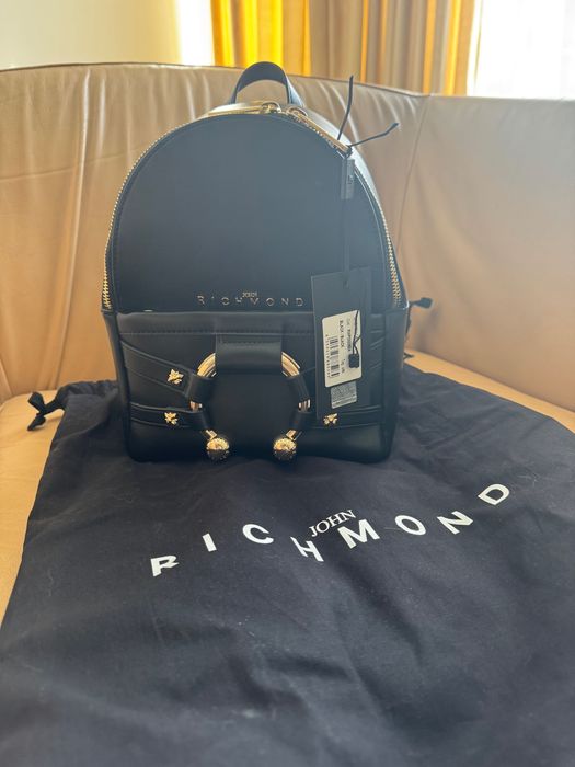Раница на John Richmond