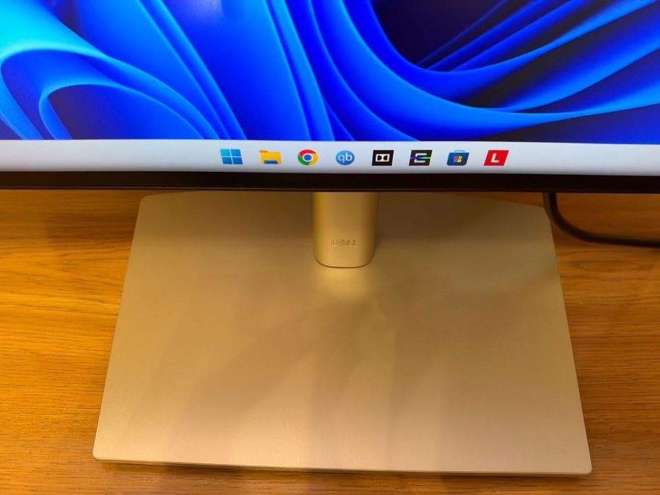 Монитор Dell U2722D