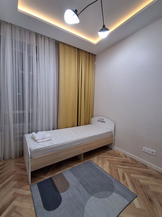 Б/у односпальная кровать