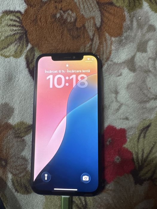 Vand iPhone 12 impecabil