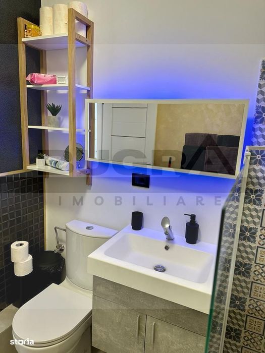 Apartament 2 camere, balcon, parcare, zona Teilor