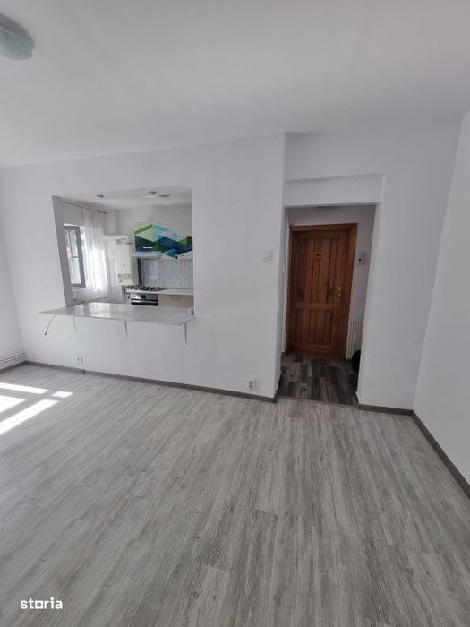 Apartament 3 camere de vanzare – Azuga, centru| 55 mp | 68.000 €