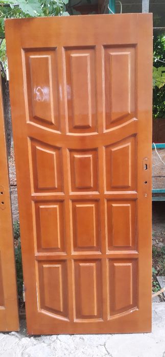 Деревянные двери