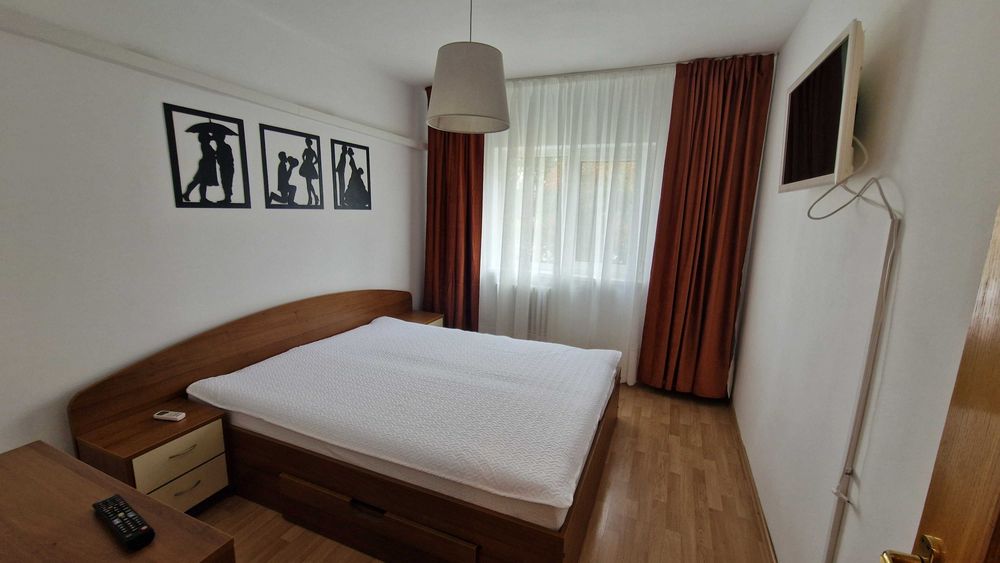 3 camere Casa de cultură