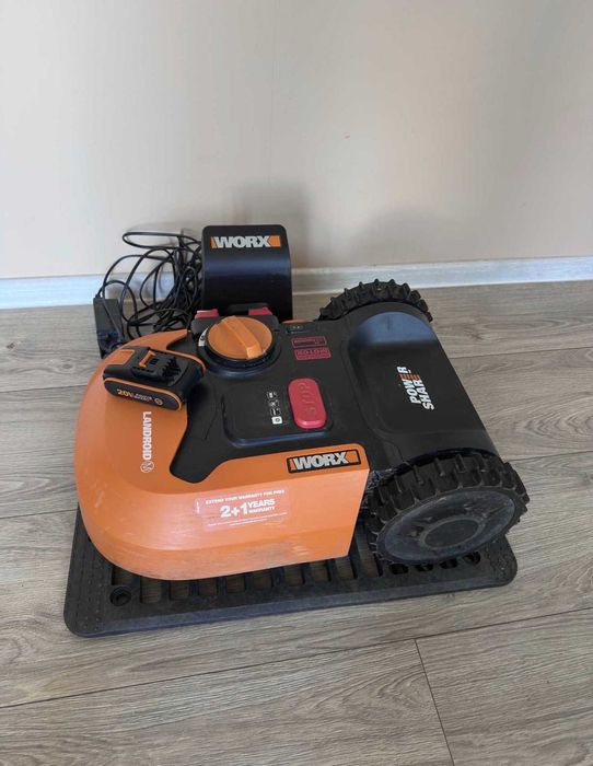 Robot de tuns iarba WORX WR141E Landroid M500