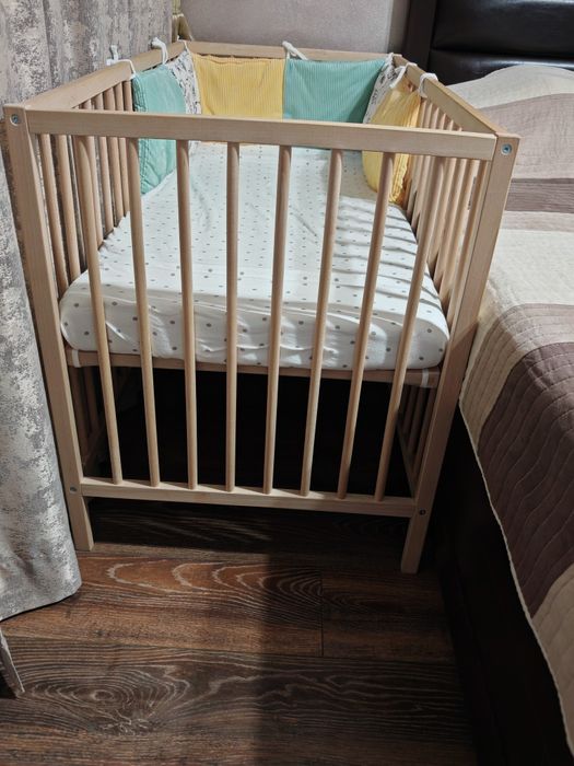 Vând pat bebe vârstă 0-3 ani